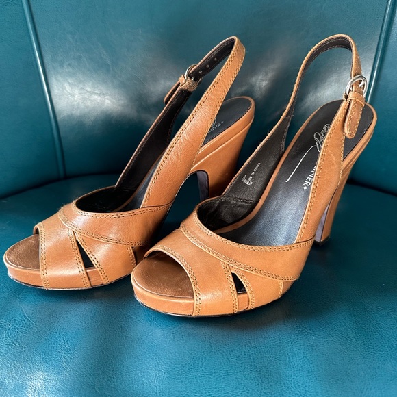 Donald Pilner Tan Sling Back Heels, Size 7M - Picture 2 of 9